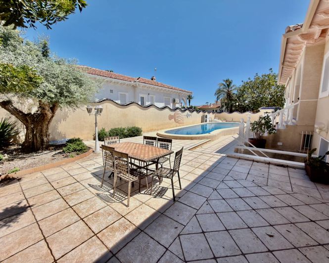 Image No.28-4 Bed Villa for sale