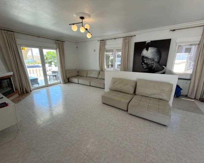 Image No.7-4 Bed Villa for sale