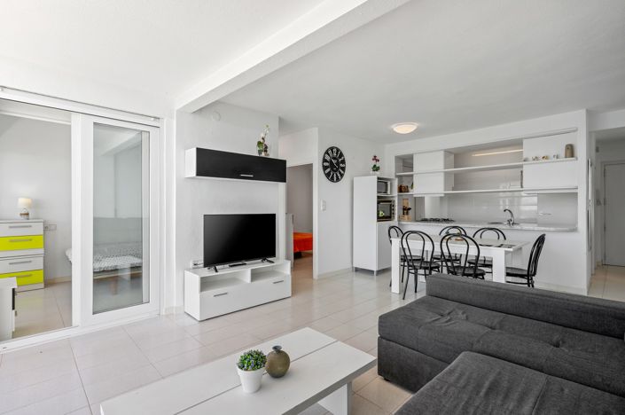 Image No.10-3 Bed Apartment for sale