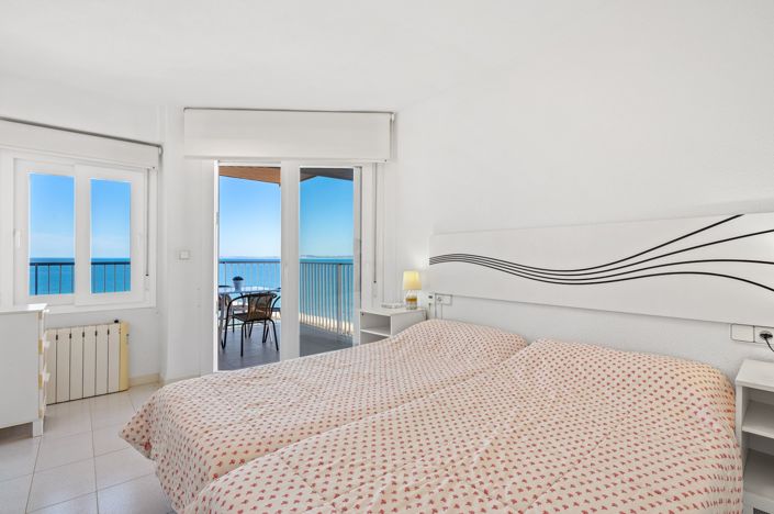 Image No.11-3 Bed Apartment for sale