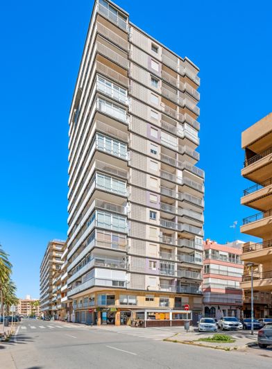 Image No.28-3 Bed Apartment for sale