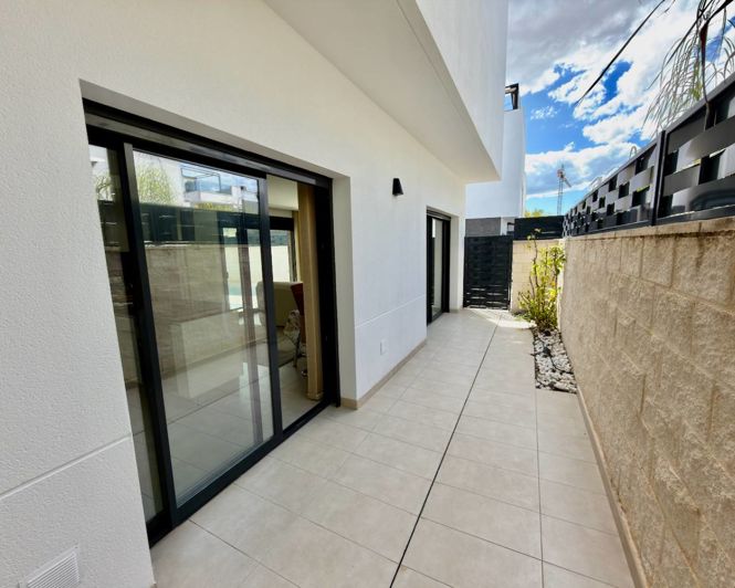 Image No.20-3 Bed Villa for sale
