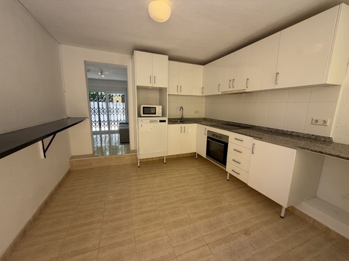 Image No.35-4 Bed Villa for sale