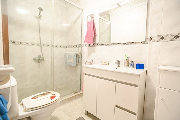 Image No.21-3 Bed Apartment for sale