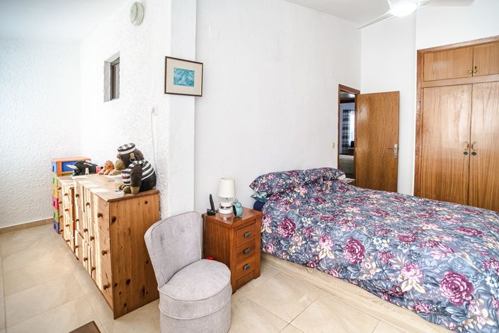 Image No.23-3 Bed Apartment for sale