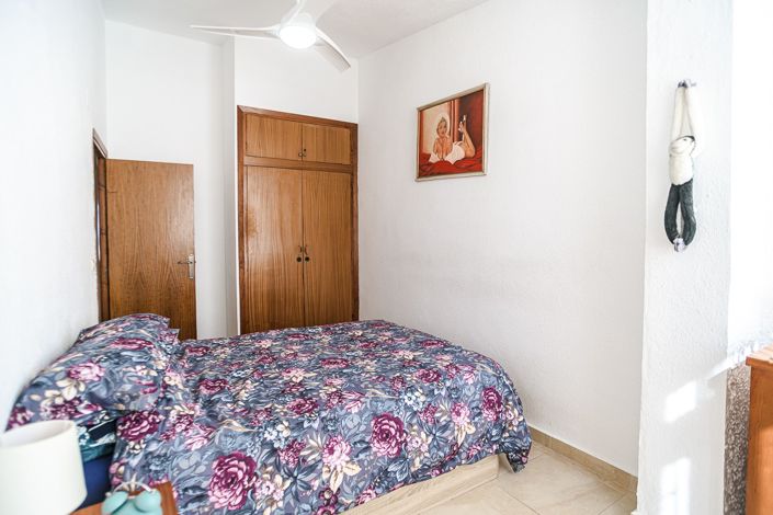 Image No.24-3 Bed Apartment for sale