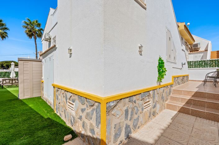 Image No.31-3 Bed Semi-Detached for sale
