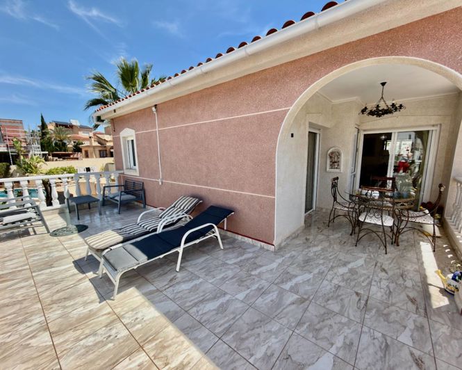 Image No.29-5 Bed Villa for sale