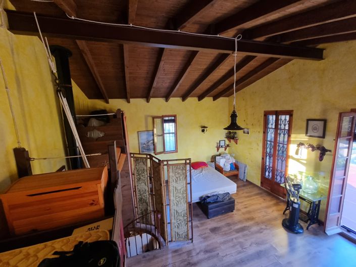 Image No.12-1 Bed House for sale