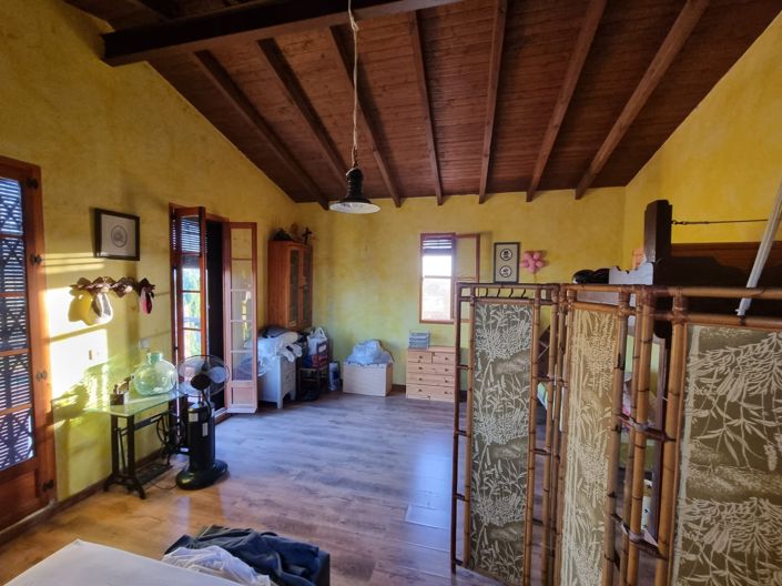 Image No.13-1 Bed House for sale