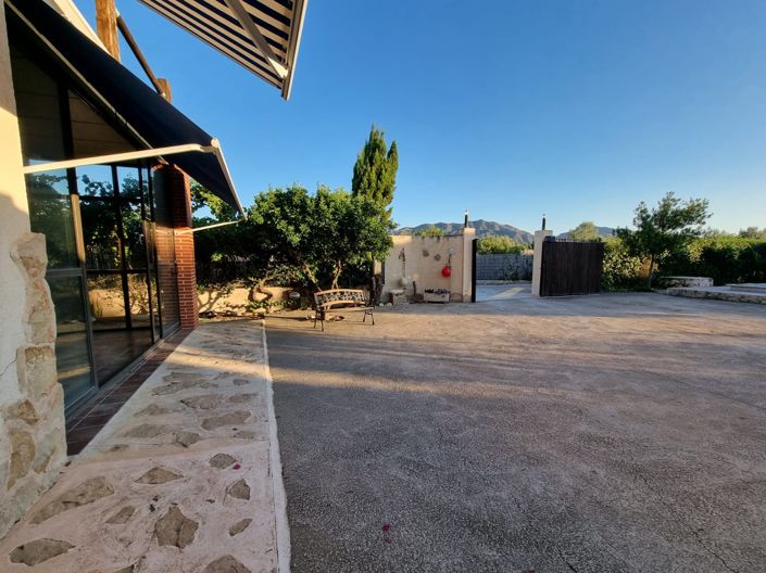 Image No.16-1 Bed House for sale