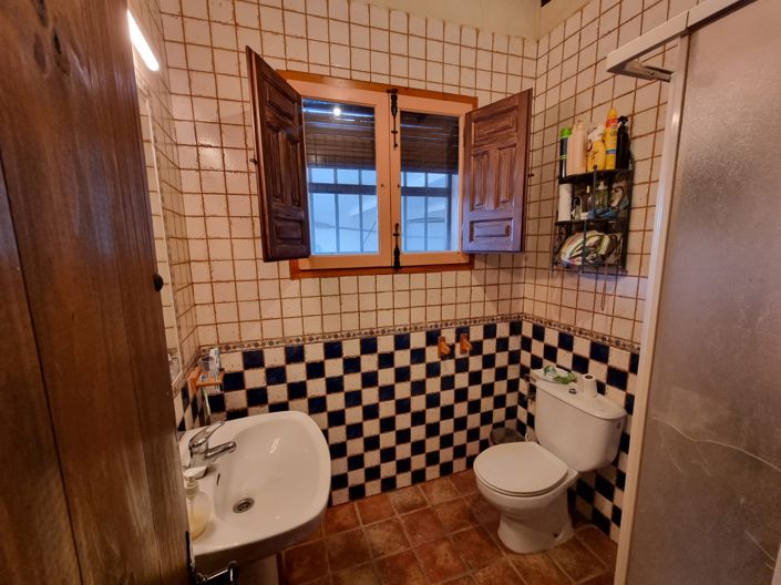Image No.23-1 Bed House for sale