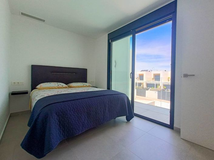Image No.25-5 Bed Villa for sale