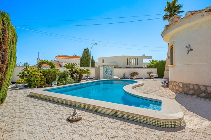 Image No.27-2 Bed Villa for sale