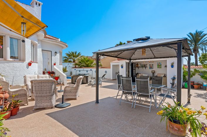 Image No.25-3 Bed Villa for sale