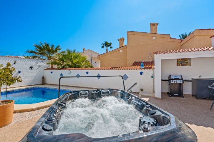 Image No.30-3 Bed Villa for sale