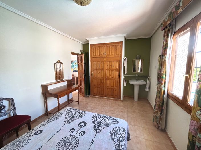 Image No.26-4 Bed Villa for sale