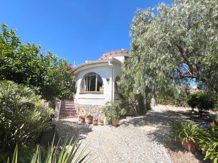 Image No.3-4 Bed Villa for sale