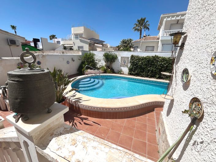 Image No.34-4 Bed Villa for sale