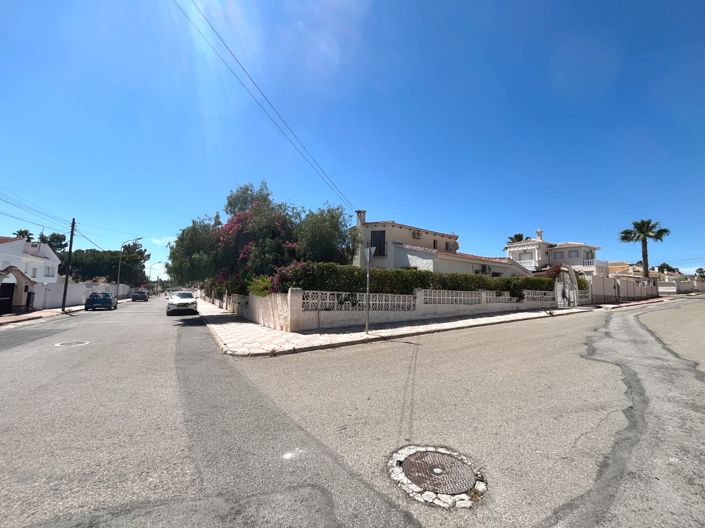 Image No.36-4 Bed Villa for sale