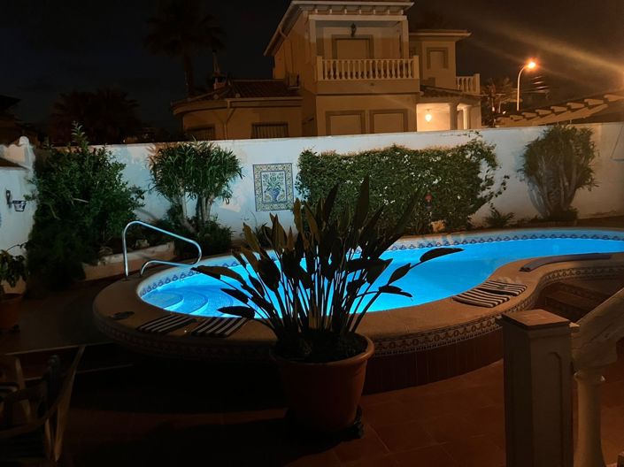 Image No.40-4 Bed Villa for sale
