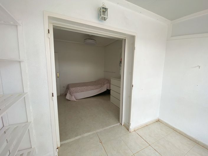 Image No.20-2 Bed Townhouse for sale
