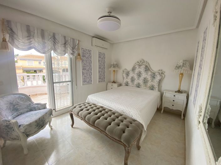 Image No.23-2 Bed Townhouse for sale