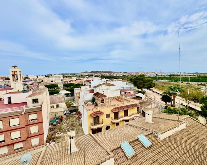Image No.24-3 Bed Apartment for sale