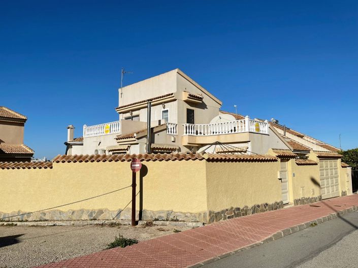 Image No.33-3 Bed Villa for sale