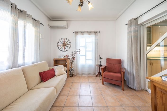 Image No.10-3 Bed Villa for sale