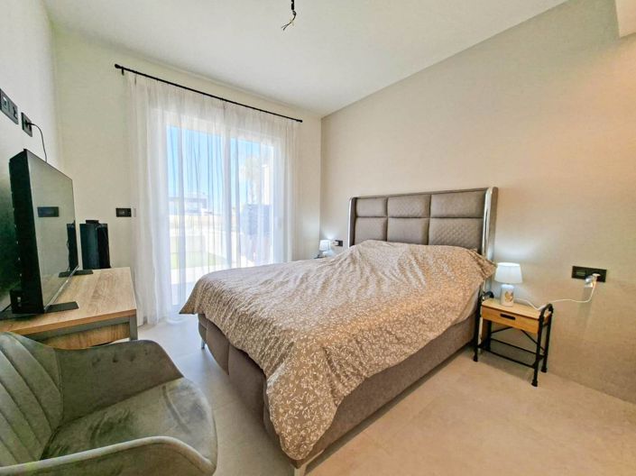 Image No.13-2 Bed Apartment for sale