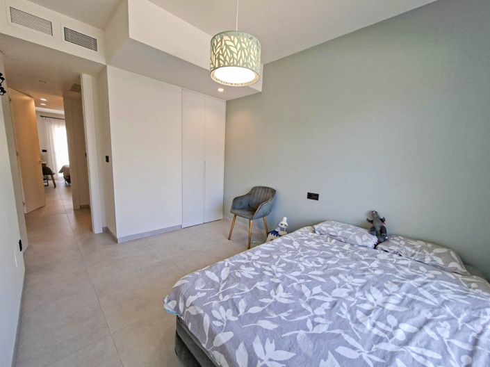 Image No.17-2 Bed Apartment for sale