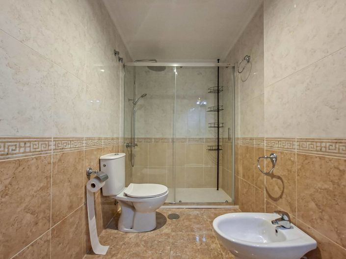 Image No.17-2 Bed Apartment for sale
