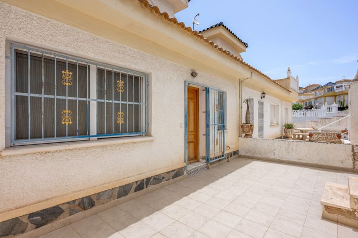Image No.17-3 Bed Villa for sale