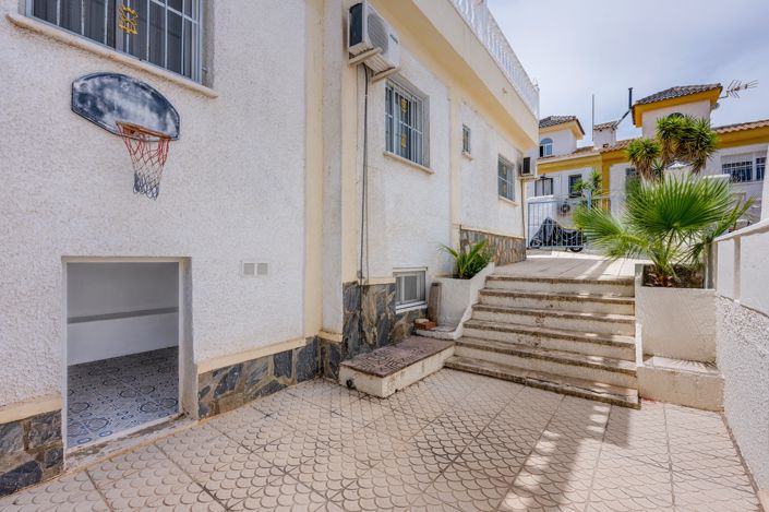 Image No.23-3 Bed Villa for sale