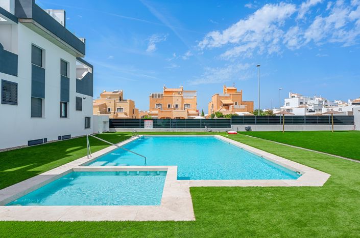 Image No.29-2 Bed Apartment for sale