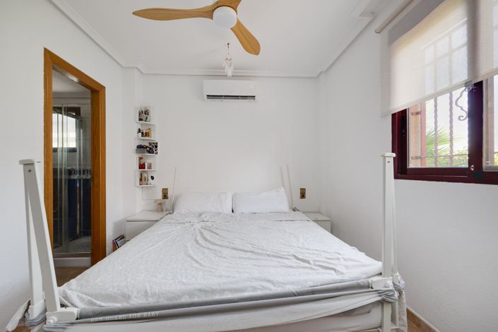 Image No.20-3 Bed Villa for sale