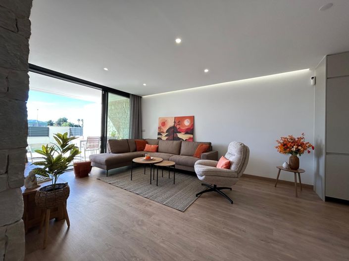 Image No.9-3 Bed Townhouse for sale