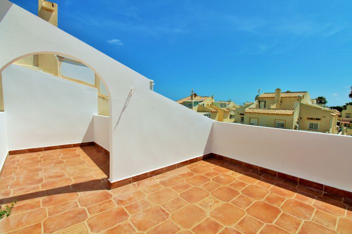 Image No.19-2 Bed Townhouse for sale