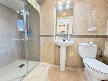 16202img2493