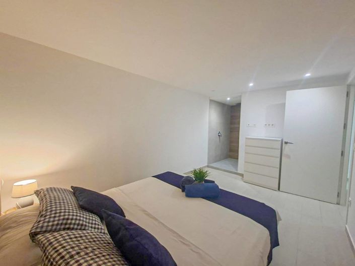Image No.30-4 Bed Villa for sale
