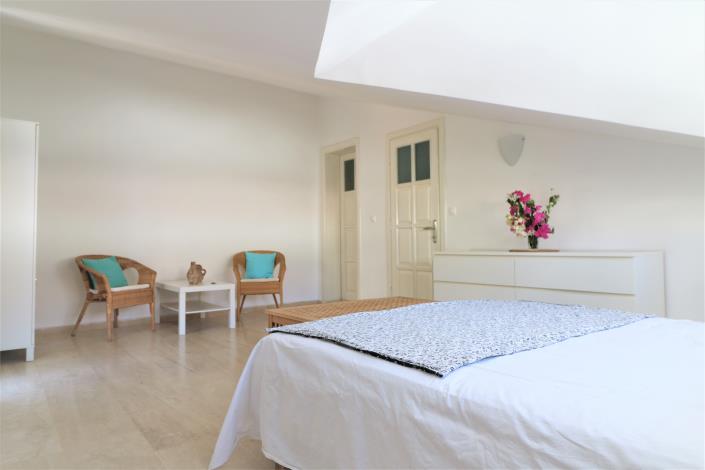 Image No.22-4 Bed Apartment for sale