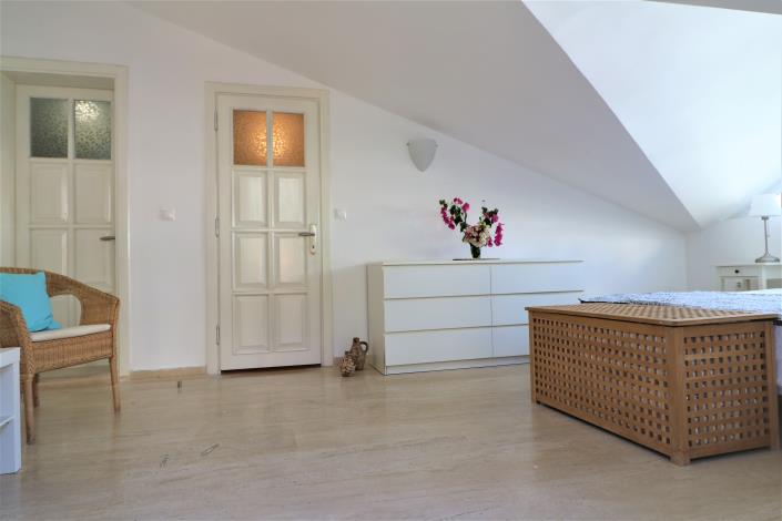 Image No.23-4 Bed Apartment for sale