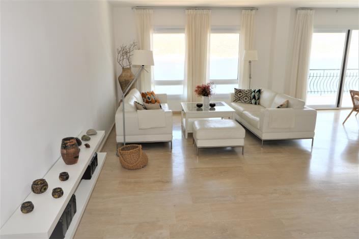 Image No.4-4 Bed Apartment for sale