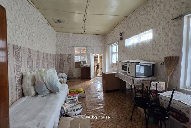 Image No.12-3 Bed House for sale