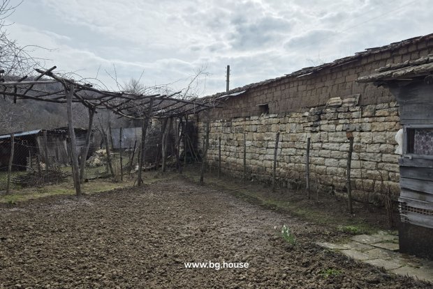 Image No.16-3 Bed House for sale