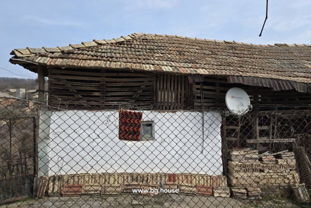 Image No.17-3 Bed House for sale