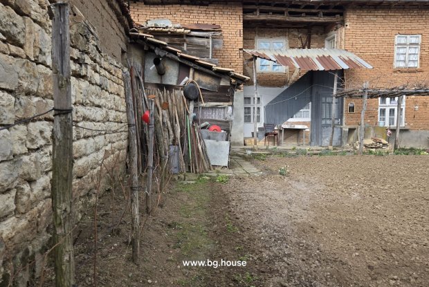 Image No.22-3 Bed House for sale