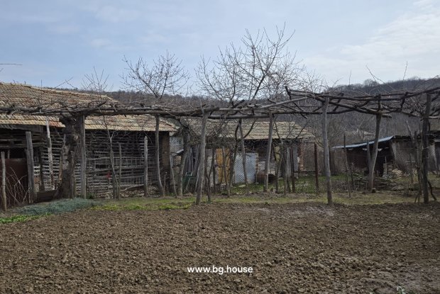 Image No.26-3 Bed House for sale