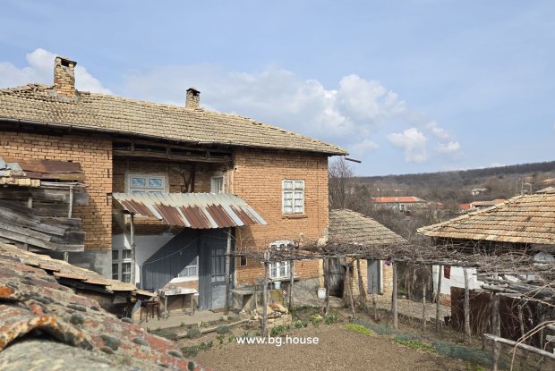 Image No.7-3 Bed House for sale